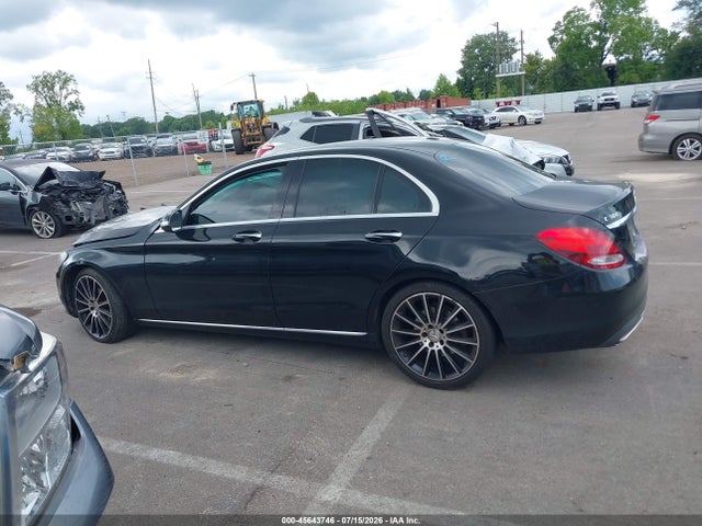 45643746 :رقم المزاد ، 55SWF4JBXFU073143 vin ، 2015 Mercedes-benz C 300 مزاد بيع