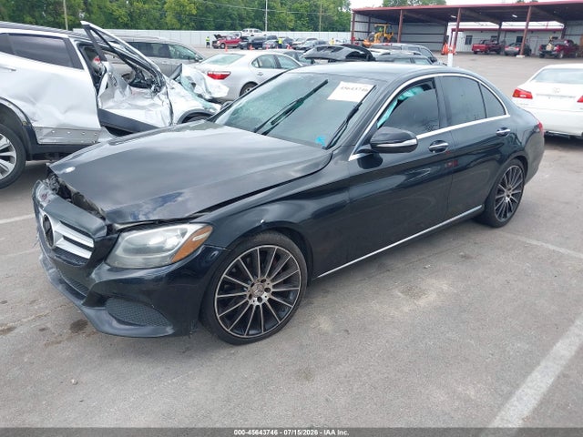45643746 :رقم المزاد ، 55SWF4JBXFU073143 vin ، 2015 Mercedes-benz C 300 مزاد بيع