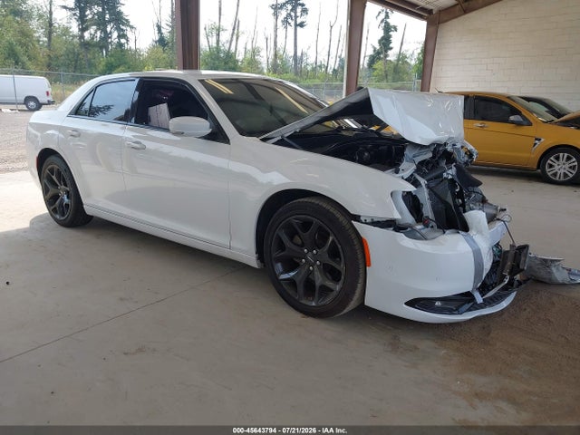 Chrysler 300 S 2022 2C3CCABG0NH167566 main image
