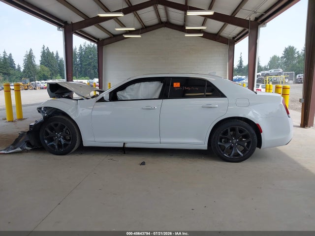 Chrysler 300 S 2022 2C3CCABG0NH167566 Image 15