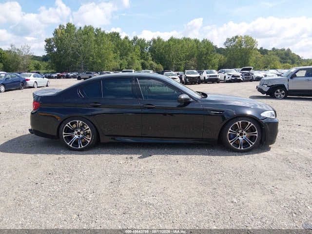 2013 Bmw M5 მანქანა იყიდება აუქციონზე, vin: WBSFV9C53DC773274, აუქციონის ნომერი: 45643799