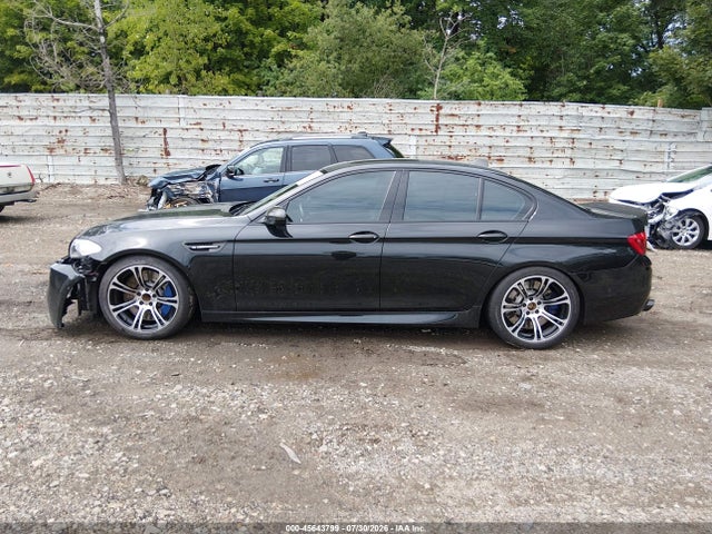 2013 Bmw M5 მანქანა იყიდება აუქციონზე, vin: WBSFV9C53DC773274, აუქციონის ნომერი: 45643799