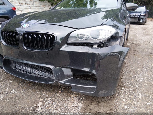 2013 Bmw M5 მანქანა იყიდება აუქციონზე, vin: WBSFV9C53DC773274, აუქციონის ნომერი: 45643799