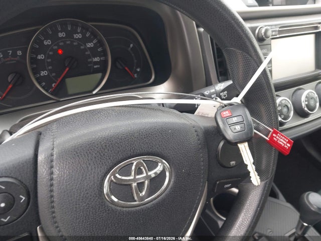 45643840 :رقم المزاد ، JTMZFREV7FJ032087 vin ، 2015 Toyota Rav4 Le مزاد بيع