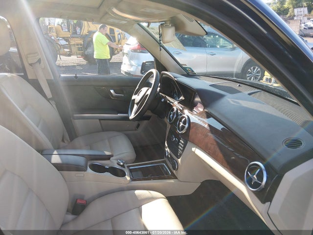 45643861 :رقم المزاد ، WDCGG8JB8FG360975 vin ، 2015 Mercedes-benz Glk 350 4matic مزاد بيع