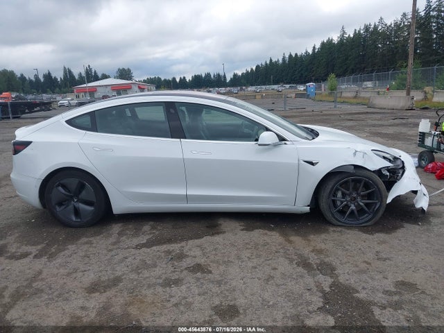 Tesla Model 3 Long Range/performance 2018 5YJ3E1EB6JF085377 Image 18