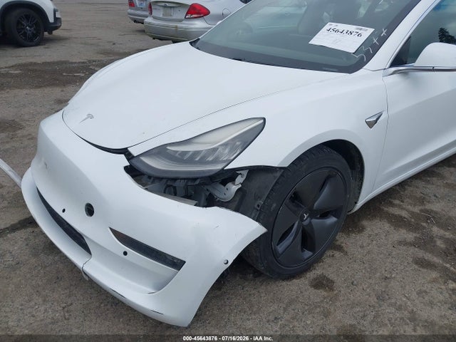 Tesla Model 3 Long Range/performance 2018 5YJ3E1EB6JF085377 Image 14