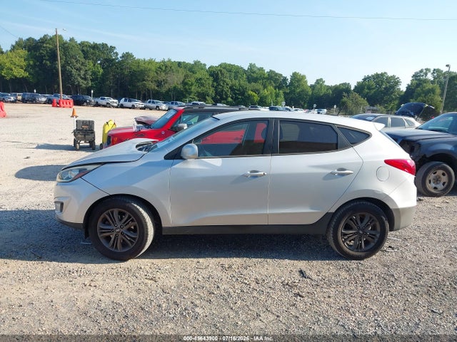 45643900 :رقم المزاد ، KM8JT3AF2FU024121 vin ، 2015 Hyundai Tucson Gls مزاد بيع
