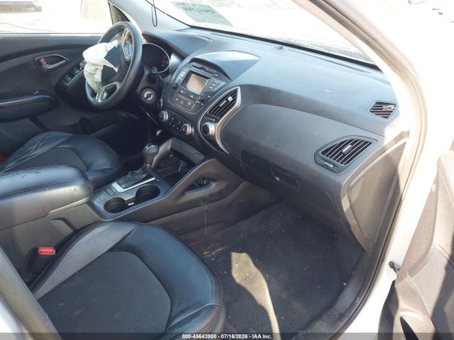 45643900 :رقم المزاد ، KM8JT3AF2FU024121 vin ، 2015 Hyundai Tucson Gls مزاد بيع