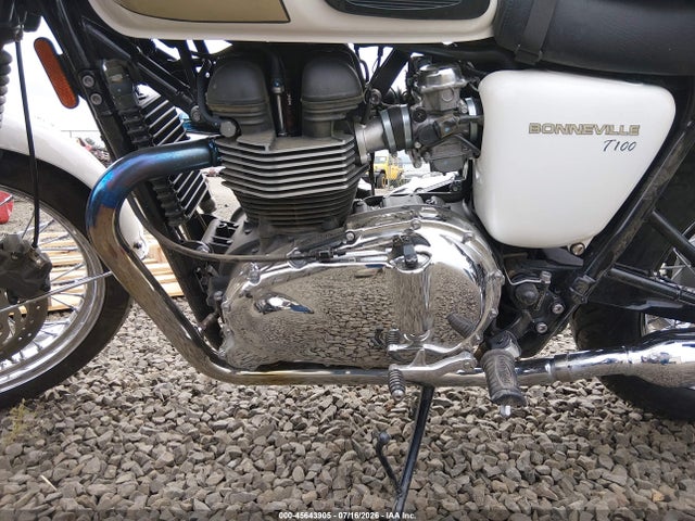 SMT910K17GT728886 Triumph Motorcycle Bonneville T100