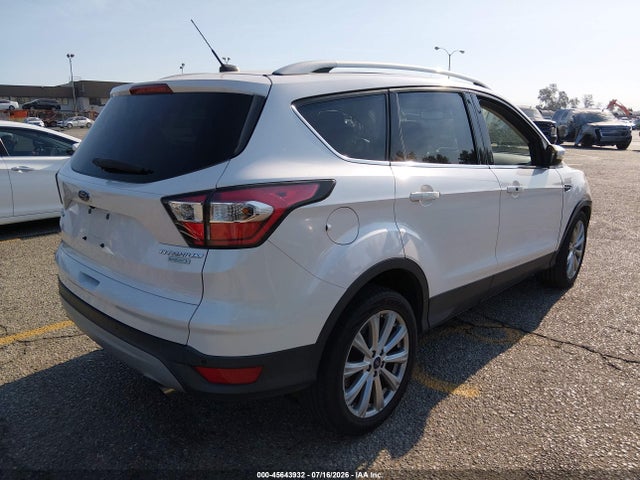 1FMCU0J95HUA50827 Ford Escape Titanium