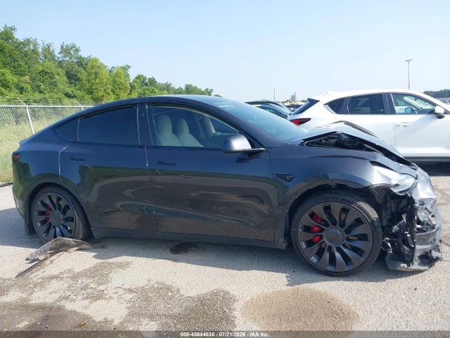 45644035 :رقم المزاد ، 7SAYGDEF0RF052491 vin ، 2024 Tesla Model Y Performance Dual Motor All-wheel Drive مزاد بيع