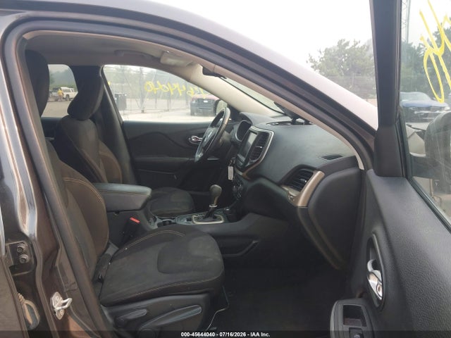 2015 Jeep Cherokee Latitude მანქანა იყიდება აუქციონზე, vin: 1C4PJMCSXFW565619, აუქციონის ნომერი: 45644040