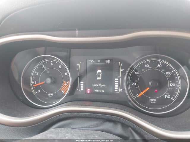 2015 Jeep Cherokee Latitude მანქანა იყიდება აუქციონზე, vin: 1C4PJMCSXFW565619, აუქციონის ნომერი: 45644040