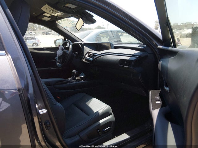 Lexus UX 200 2022 JTHX3JBH5N2045945 Image 5