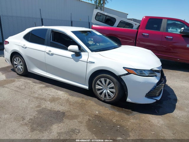 Toyota Camry Le Hybrid 2020 4T1C31AK2LU539528 головне зображення