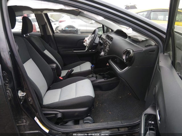 2016 Toyota Prius C Persona Series მანქანა იყიდება აუქციონზე, vin: JTDKDTB36G1118788, აუქციონის ნომერი: 45644176