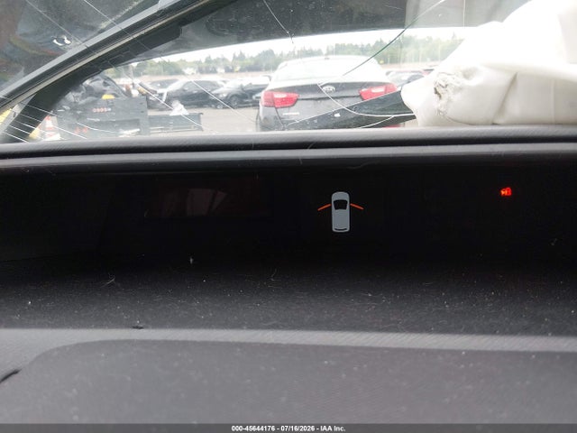 2016 Toyota Prius C Persona Series მანქანა იყიდება აუქციონზე, vin: JTDKDTB36G1118788, აუქციონის ნომერი: 45644176