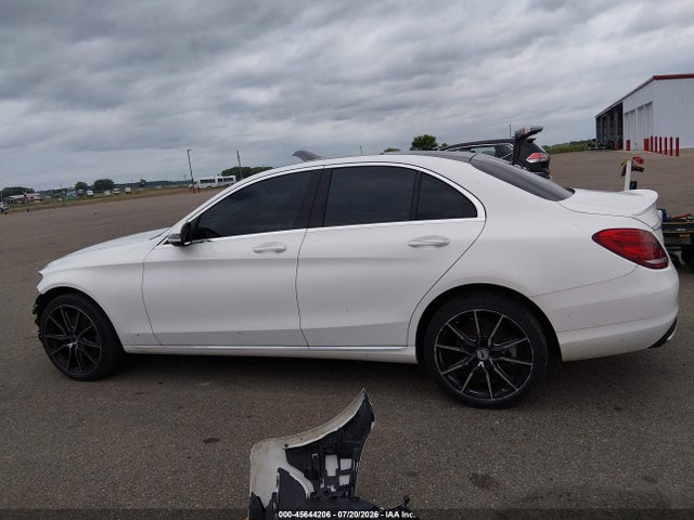 2017 Mercedes-benz C 300 4matic მანქანა იყიდება აუქციონზე, vin: WDDWF4KB8HR282254, აუქციონის ნომერი: 45644206