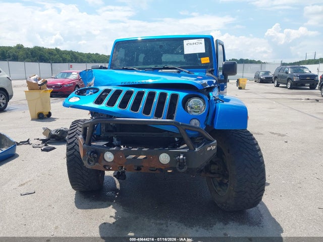 45644216 :رقم المزاد ، 1C4BJWEG9GL301972 vin ، 2016 Jeep Wrangler Unlimited Sahara مزاد بيع