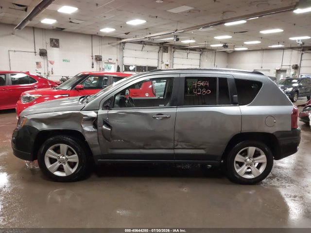 2014 Jeep Compass Latitude მანქანა იყიდება აუქციონზე, vin: 1C4NJDEB4ED532825, აუქციონის ნომერი: 45644280