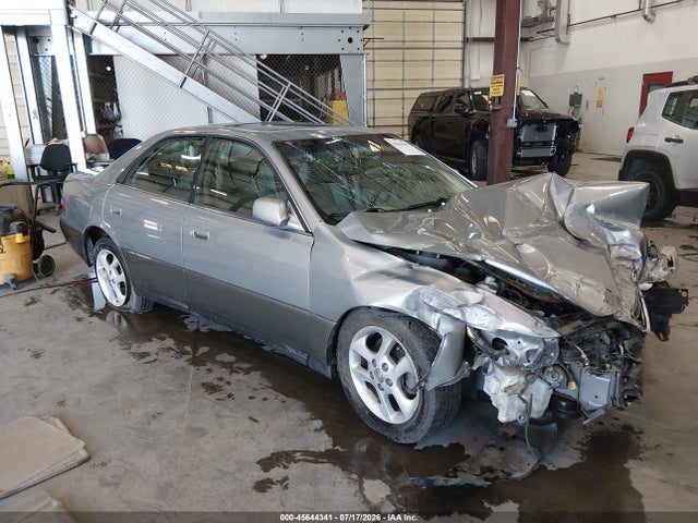 Auction sale of the 2001 Lexus Es 300, vin: JT8BF28G910333141, lot number: 45644341