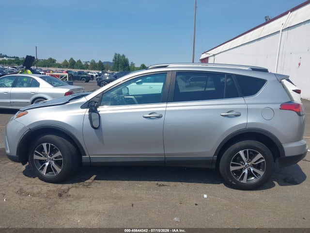 Toyota Rav4 Xle 2018 2T3RFREV5JW800188 Image 14