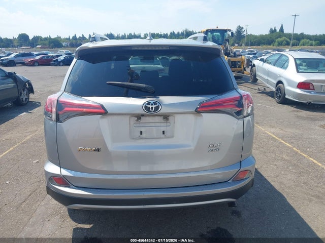 Toyota Rav4 Xle 2018 2T3RFREV5JW800188 Image 16