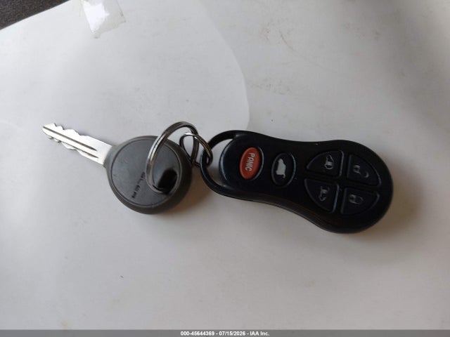45644369 :رقم المزاد ، 2C8GP64L52R533230 vin ، 2002 Chrysler Town & Country Limited مزاد بيع