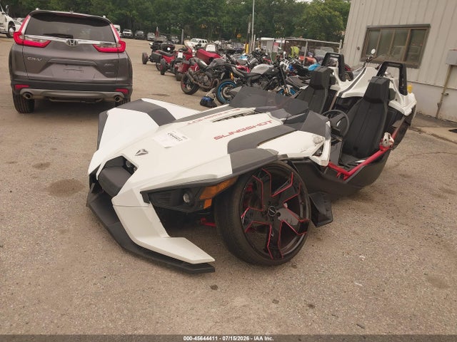 Polaris Slingshot 2016 57XAAPFA0G7113207 Image 2