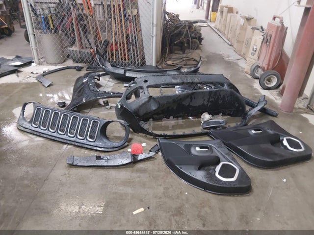 ZACCJABB9JPG75176 Jeep Renegade Latitude Fwd
