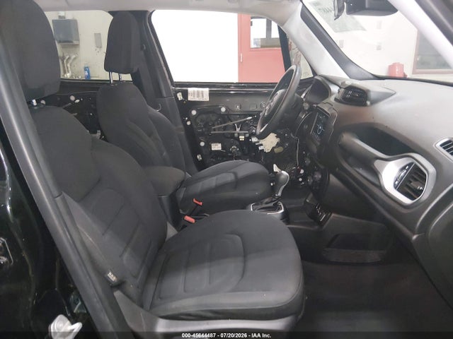 ZACCJABB9JPG75176 Jeep Renegade Latitude Fwd