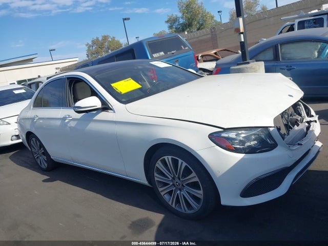 WDDZF4JB5KA608502 Mercedes-Benz E 300