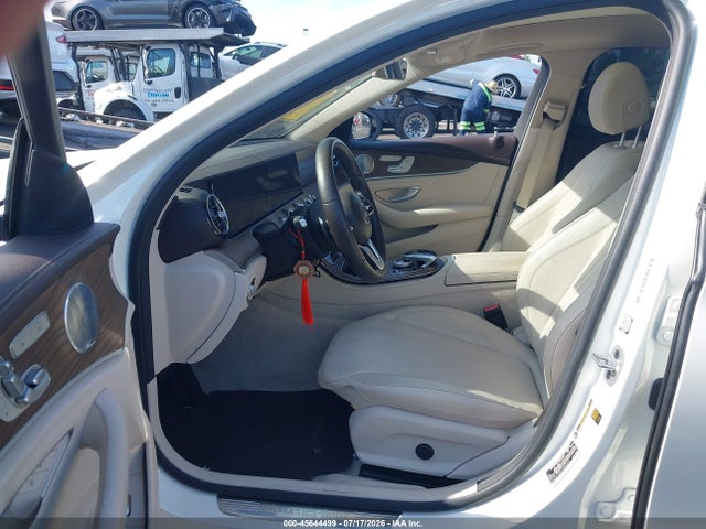 WDDZF4JB5KA608502 Mercedes-Benz E 300