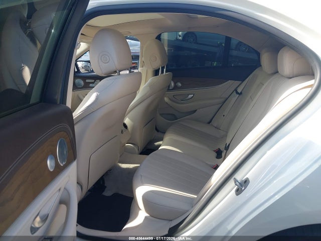 WDDZF4JB5KA608502 Mercedes-Benz E 300