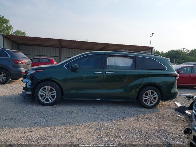 45644507 :رقم المزاد ، 5TDJSKFC5SS215319 vin ، 2025 Toyota Sienna Xle مزاد بيع