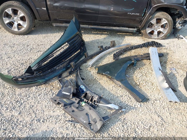 45644507 :رقم المزاد ، 5TDJSKFC5SS215319 vin ، 2025 Toyota Sienna Xle مزاد بيع