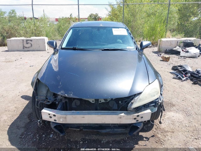 45644539 :رقم المزاد ، JTHBF5C21B5137020 vin ، 2011 Lexus Is 250 مزاد بيع