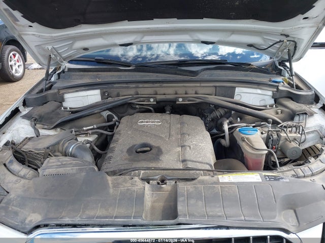 Audi Q5 2.0t Premium 2016 WA1L2AFP2GA100584 Image 10