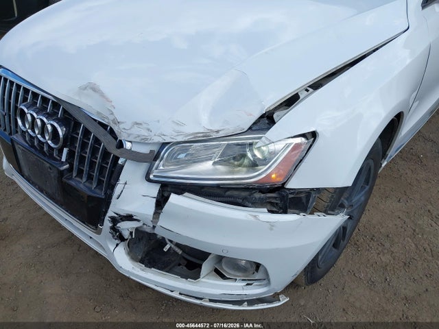 Audi Q5 2.0t Premium 2016 WA1L2AFP2GA100584 Image 17
