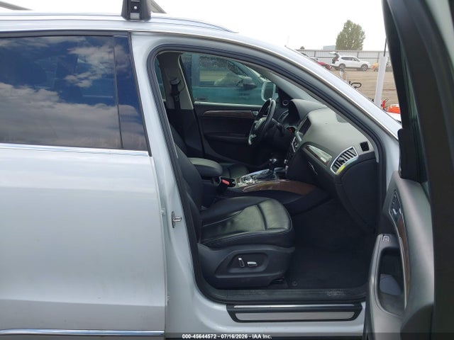Audi Q5 2.0t Premium 2016 WA1L2AFP2GA100584 Image 5