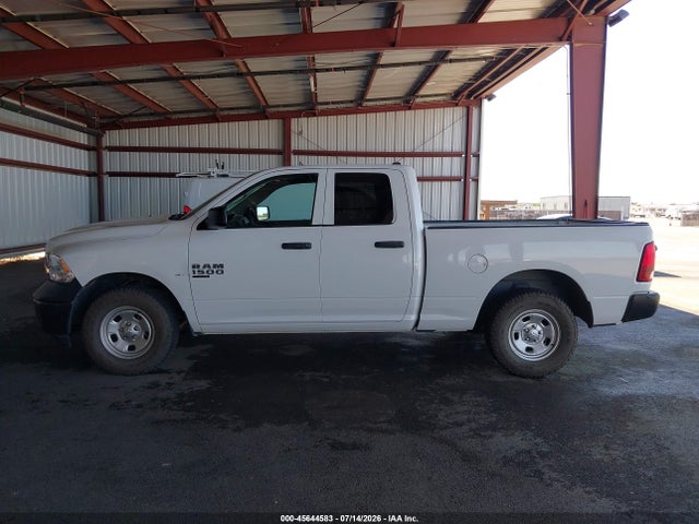 1C6RR7FGXLS158873 RAM 1500 Classic Tradesman 4x4 6&#039;4 Box