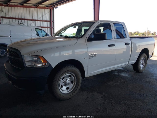 1C6RR7FGXLS158873 RAM 1500 Classic Tradesman 4x4 6&#039;4 Box
