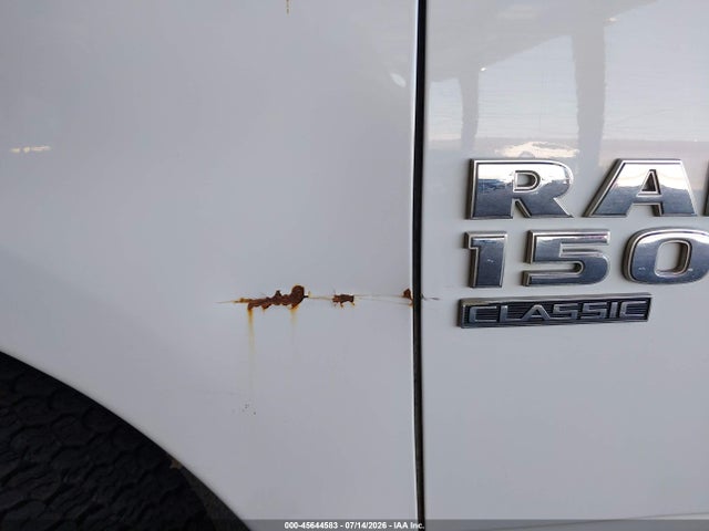 1C6RR7FGXLS158873 RAM 1500 Classic Tradesman 4x4 6&#039;4 Box