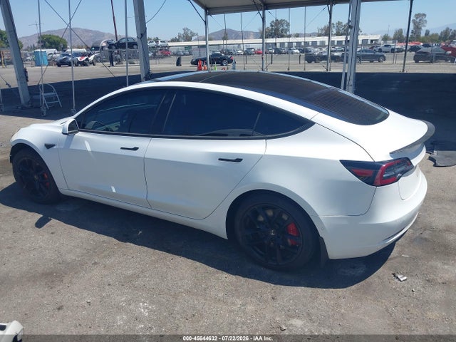 5YJ3E1EB0JF106563 Tesla Model 3 Long Range/performance