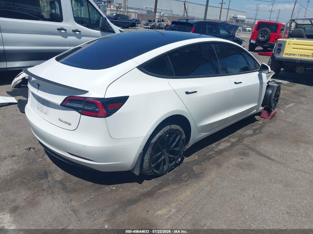 5YJ3E1EB0JF106563 Tesla Model 3 Long Range/performance