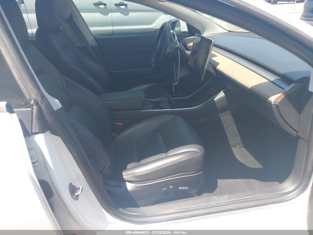 5YJ3E1EB0JF106563 Tesla Model 3 Long Range/performance