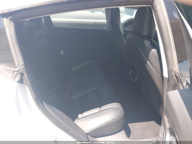 5YJ3E1EB0JF106563 Tesla Model 3 Long Range/performance