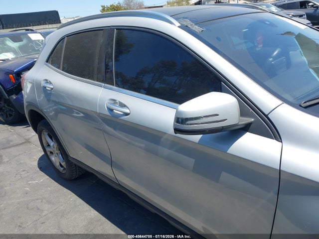 WDCTG4GB0JJ427451 Mercedes-Benz Gla 250 4matic