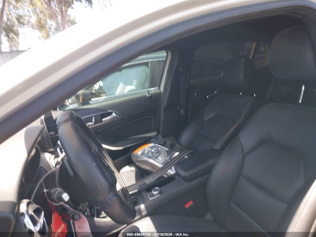 WDCTG4GB0JJ427451 Mercedes-Benz Gla 250 4matic